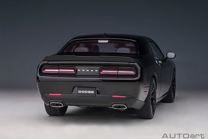 Dodge Challenger 392 Hemi Scat Pack Shaker Pitch Black