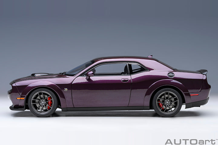 Dodge Challenger R/T Scat Pack Widebody Hellraisin