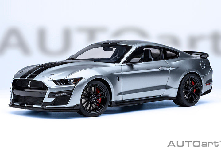 Ford Mustang Shelby GT500 Iconic Silver