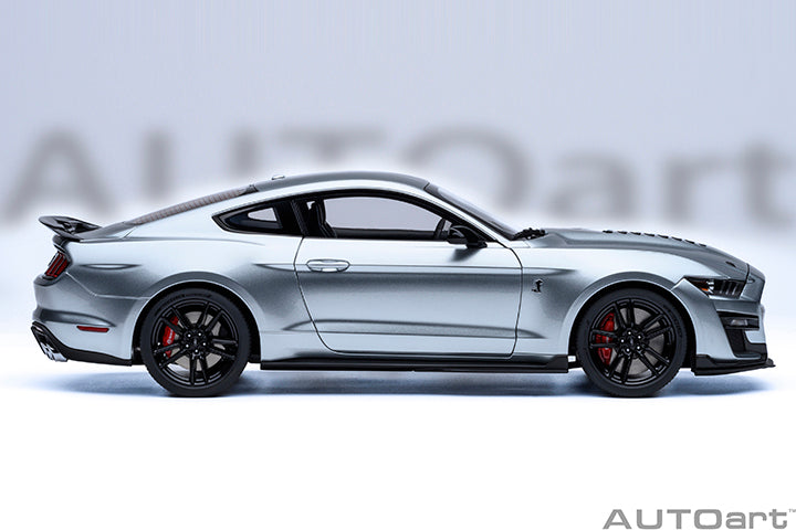 Ford Mustang Shelby GT500 Iconic Silver