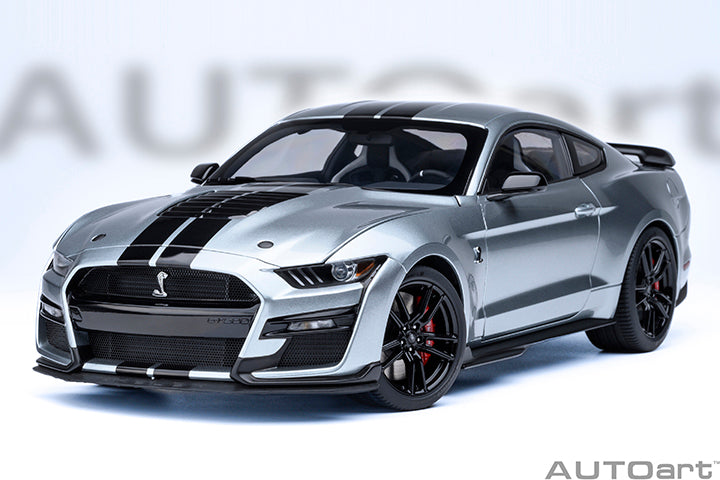 Ford Mustang Shelby GT500 Iconic Silver