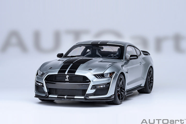 Ford Mustang Shelby GT500 Iconic Silver