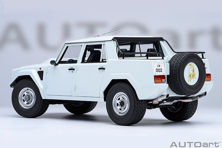 Lamborghini LM002 Bianco Polo