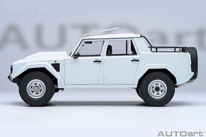 Lamborghini LM002 Bianco Polo