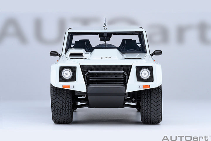 Lamborghini LM002 Bianco Polo