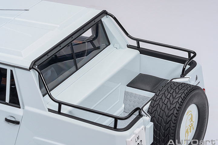 Lamborghini LM002 Bianco Polo