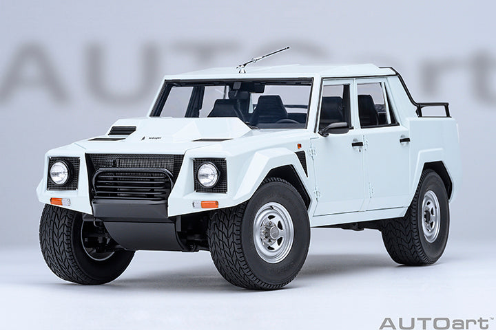 Lamborghini LM002 Bianco Polo