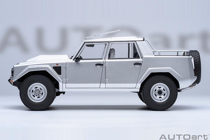 Lamborghini LM002 Argento