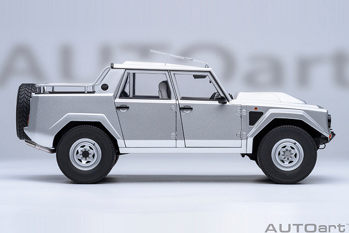 Lamborghini LM002 Argento