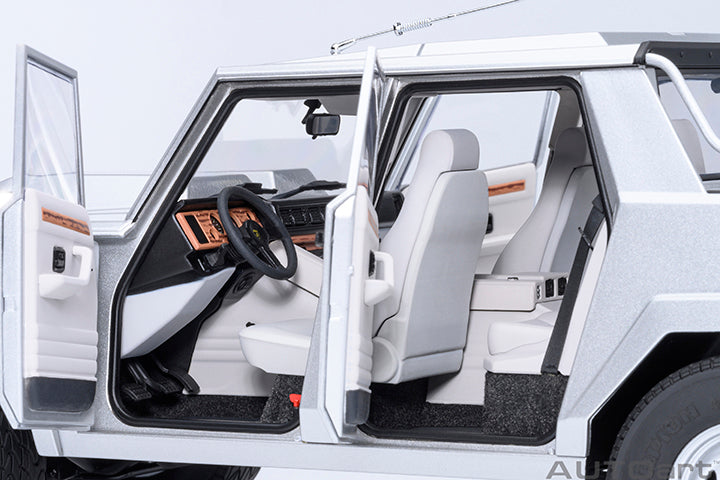 Lamborghini LM002 Argento