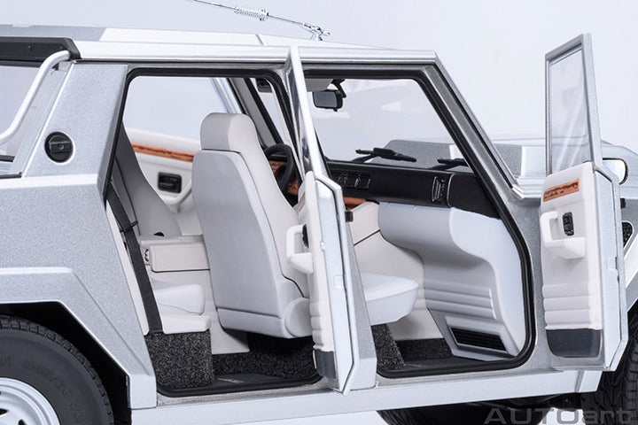 Lamborghini LM002 Argento