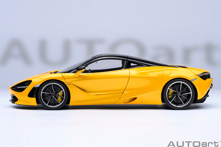 McLaren 720S Volcano Yellow