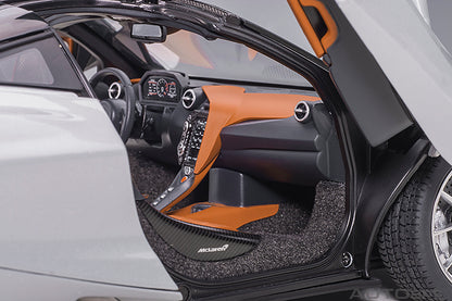 McLaren 720S Glacier White