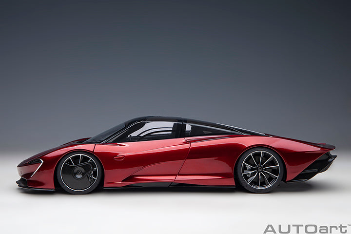 McLaren Speedtail Volcano Red