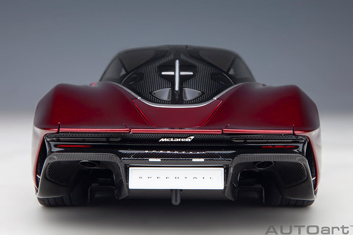 McLaren Speedtail Volcano Red