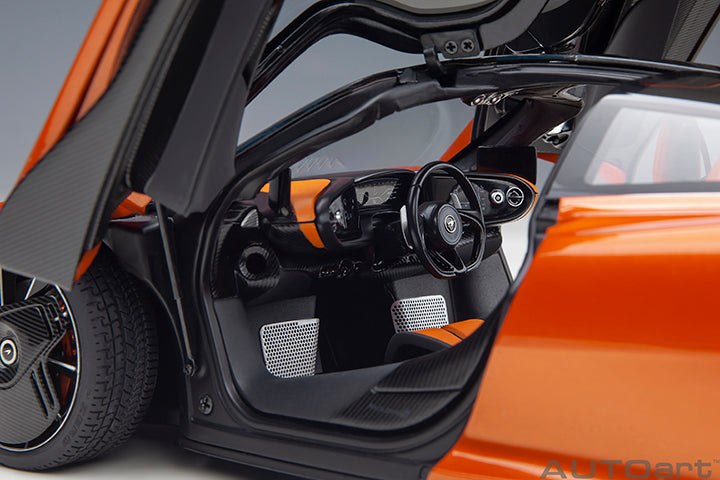 McLaren Speedtail Volcano Orange
