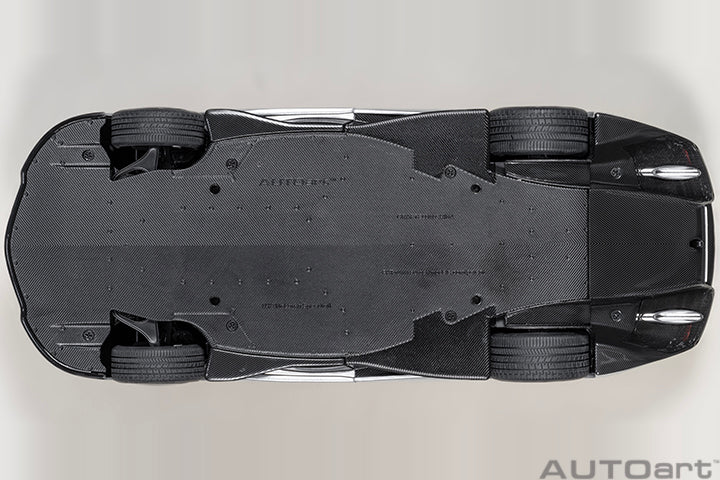 McLaren Speedtail Supernova Silver