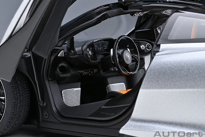 McLaren Speedtail Supernova Silver