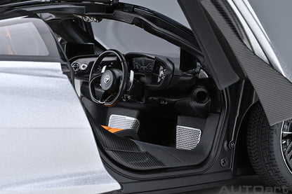 McLaren Speedtail Supernova Silver