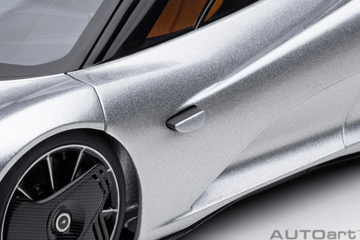 McLaren Speedtail Supernova Silver