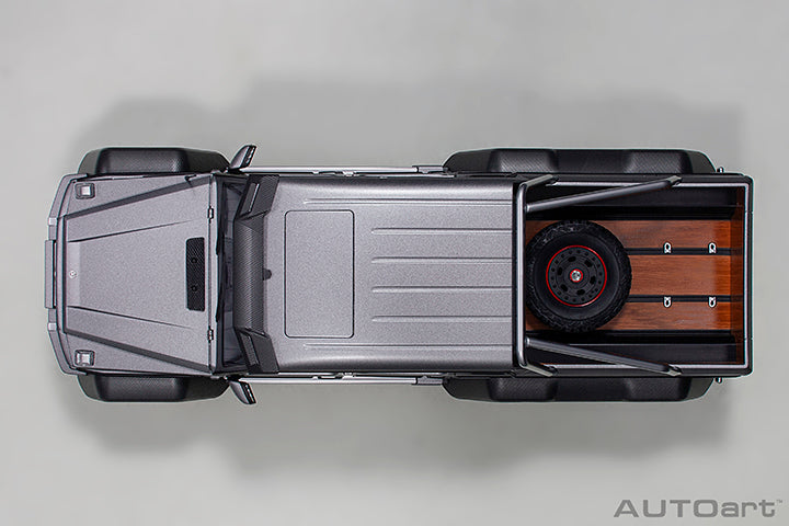Mercedes-Benz G 63 AMG 6x6 Designo Platinum Magno