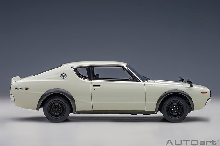 Nissan Skyline 2000 GT-R KPGC110 White