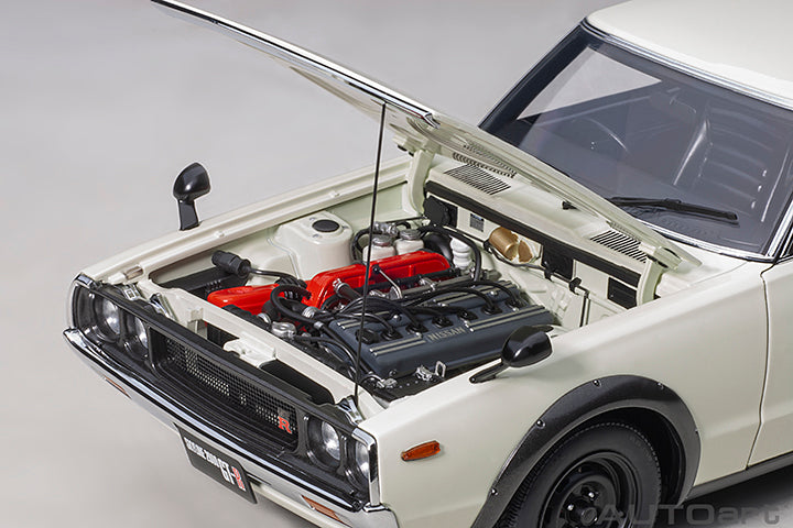 Nissan Skyline 2000 GT-R KPGC110 White