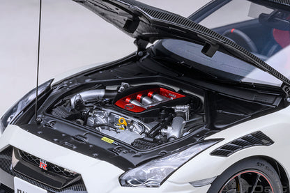 Nissan GT-R (R35) Nismo Brilliant White Pearl