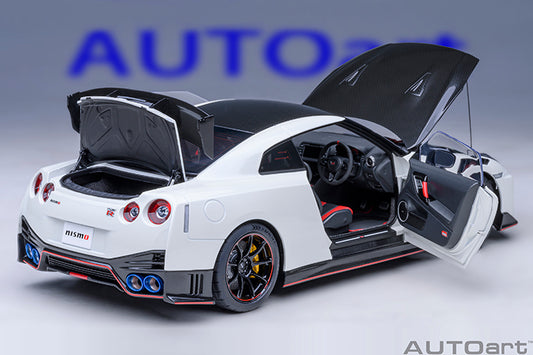 Nissan GT-R (R35) Nismo Brilliant White Pearl