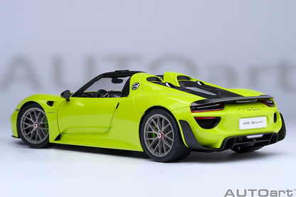 Porsche 918 Spyder Weissach Package