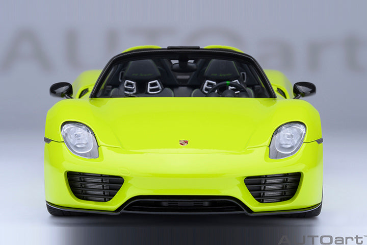 Porsche 918 Spyder Weissach Package