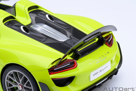 Porsche 918 Spyder Weissach Package