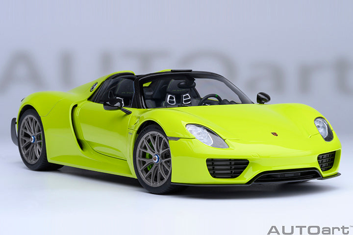 Porsche 918 Spyder Weissach Package