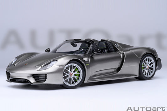 Porsche 918 Spyder Weissach Package