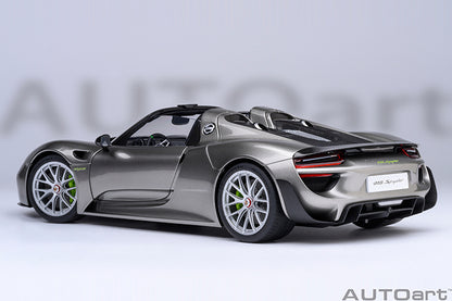 Porsche 918 Spyder Weissach Package