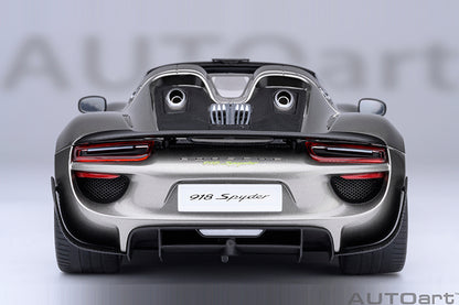 Porsche 918 Spyder Weissach Package