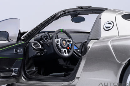 Porsche 918 Spyder Weissach Package