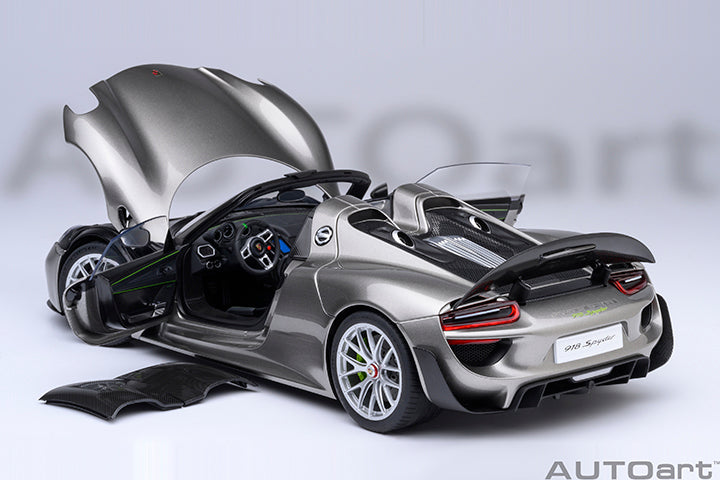Porsche 918 Spyder Weissach Package