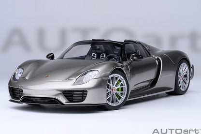 Porsche 918 Spyder Weissach Package