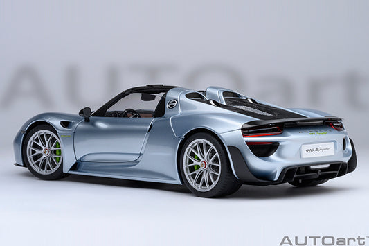 Porsche 918 Spyder Weissach Package