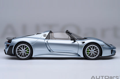 Porsche 918 Spyder Weissach Package