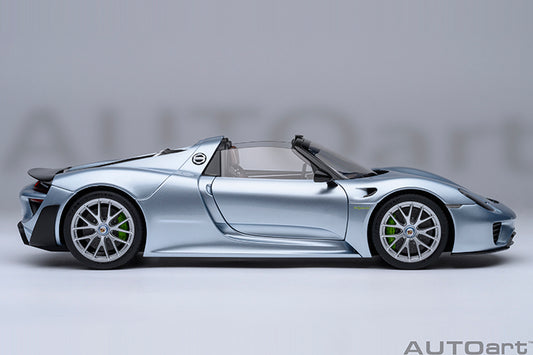 Porsche 918 Spyder Weissach Package