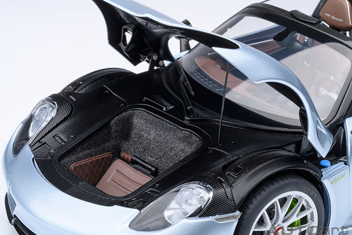 Porsche 918 Spyder Weissach Package