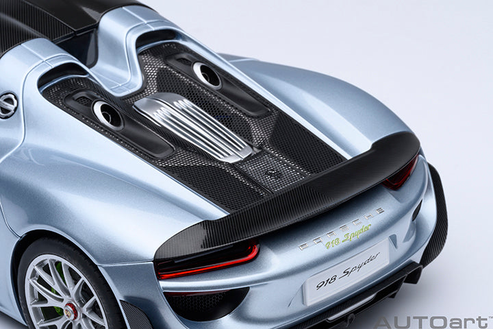 Porsche 918 Spyder Weissach Package
