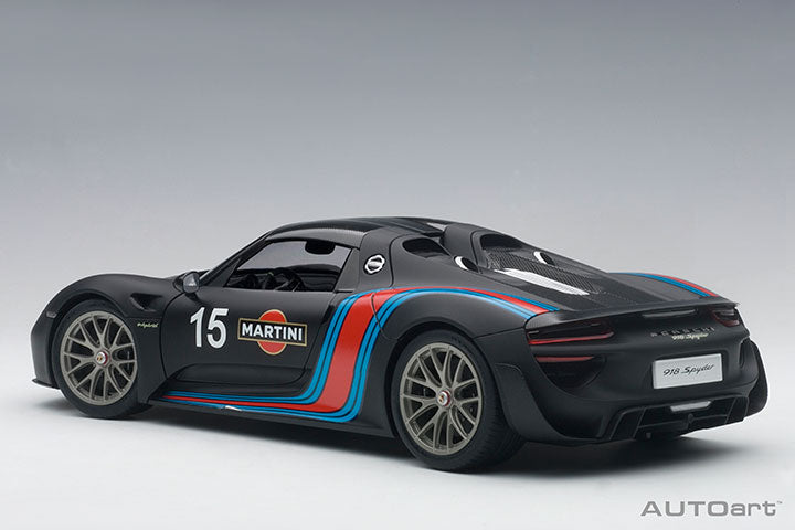 Porsche 918 Spyder Weissach Package