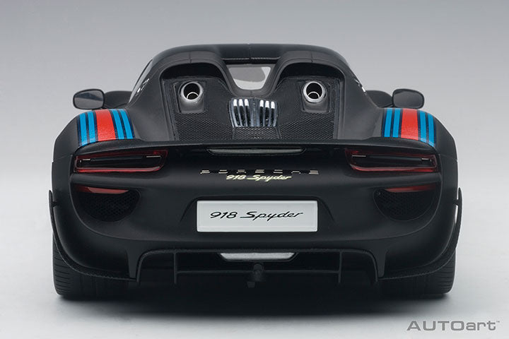 Porsche 918 Spyder Weissach Package
