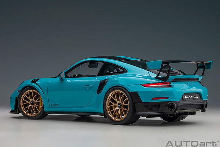 Porsche 911 GT2 RS Weissach Package