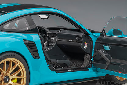 Porsche 911 GT2 RS Weissach Package