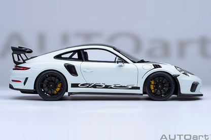Porsche 911 GT2 RS Weissach Package