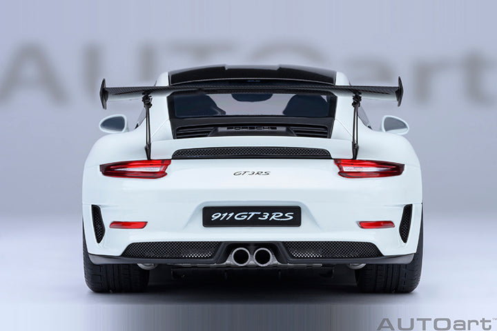 Porsche 911 GT2 RS Weissach Package